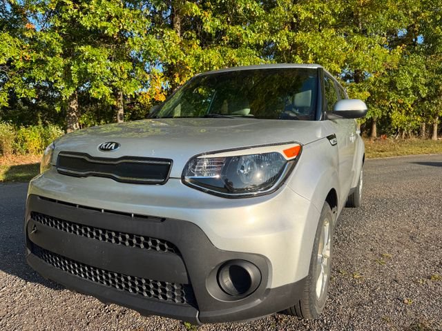 Used 2018 Kia Soul FWD image 1