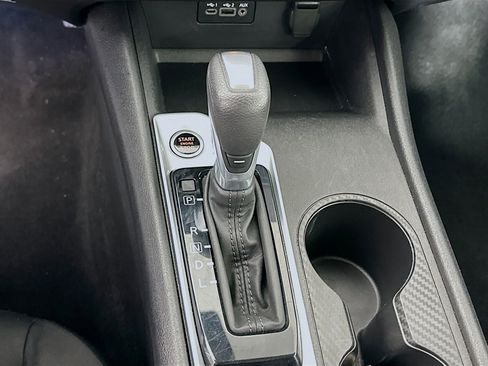 Used 2025 Nissan Altima 2.5 SV image 23