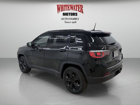 Used 2020 Jeep Compass Latitude image 2