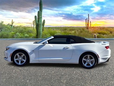 Used 2023 Chevrolet Camaro LT image 8