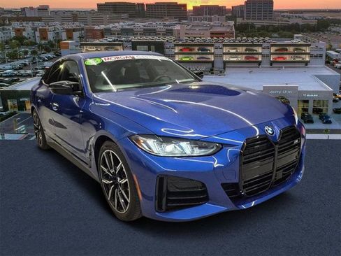 Used 2025 BMW M440i RWD image 1