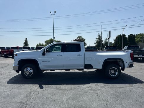 Used 2024 Chevrolet Silverado 3500 LTZ w/ LTZ Convenience Package AWD/4WD image 2