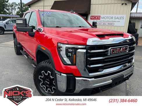 Used 2024 GMC Sierra 2500 SLE image 1
