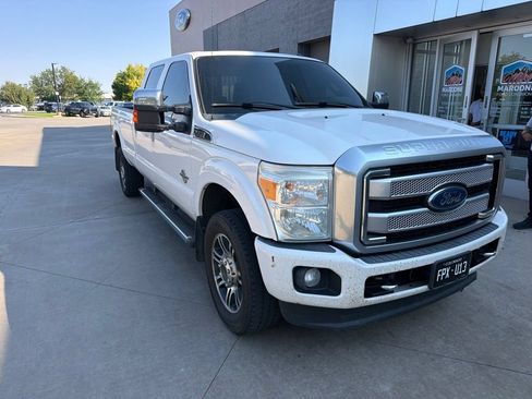 Used 2016 Ford F350 Platinum w/ FX4 Off-Road Package AWD/4WD image 2
