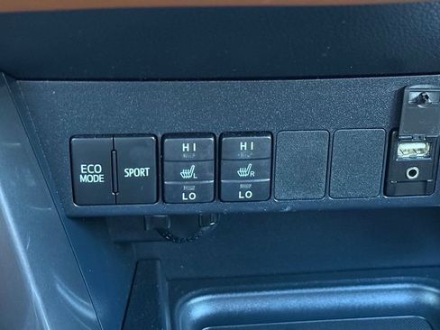 Used 2017 Toyota RAV4 SE FWD image 36