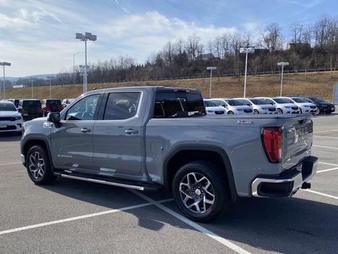 Used 2024 GMC Sierra 1500 SLE w/ Preferred Package image 3