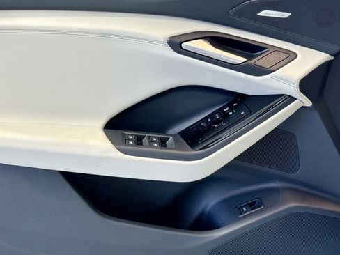 New 2025 Audi Q6 e-tron Premium Plus image 15