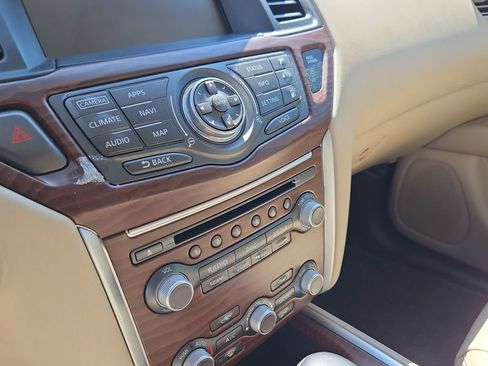 Used 2018 Nissan Pathfinder Platinum FWD image 18
