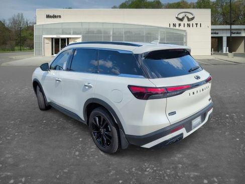 Certified 2025 INFINITI QX60 Luxe w/ Black Edition image 5