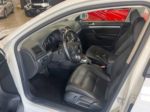 Used 2010 Volkswagen Jetta Limited Edition FWD image 34