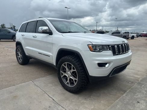 Used 2019 Jeep Grand Cherokee Limited w/ Trailer Tow Group IV AWD/4WD image 9