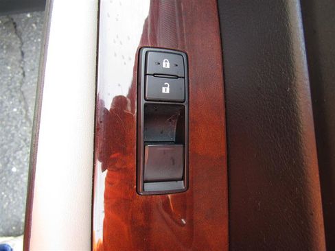 Used 2012 Lexus RX 450h AWD image 37