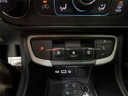 Used 2023 GMC Terrain SLE w/ Driver Convenience Package image 20