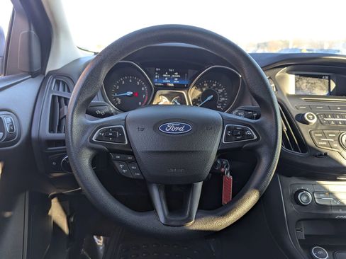 Used 2015 Ford Focus SE image 17