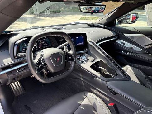 Used 2024 Chevrolet Corvette Stingray Preferred Cpe w/ Body-Color Dual Roof Package RWD image 6