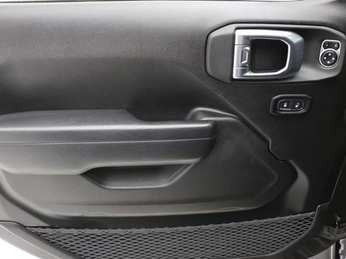 Used 2023 Jeep Wrangler Unlimited w/ Cold Weather Group image 14