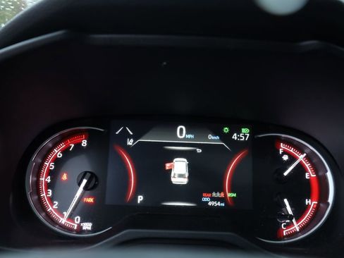 Used 2025 Toyota RAV4 XLE image 24