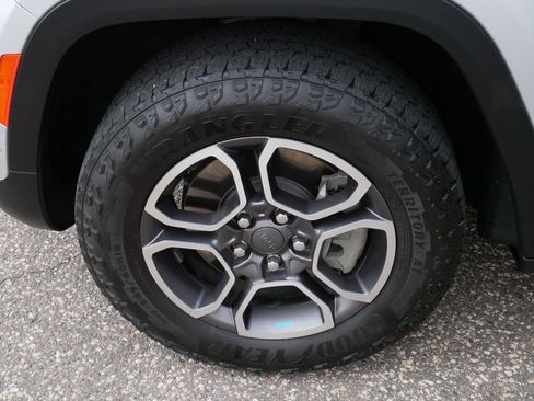 Used 2022 Jeep Grand Cherokee Trailhawk w/ Advanced Protech Group II AWD/4WD image 15