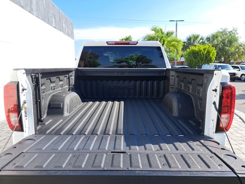 New 2025 GMC Sierra 1500 Elevation w/ LPO, Elevation Black Package image 10