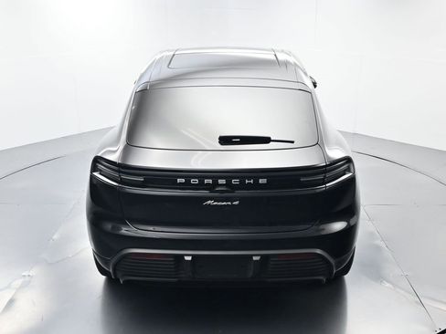 Used 2024 Porsche Macan 4 Electric image 39