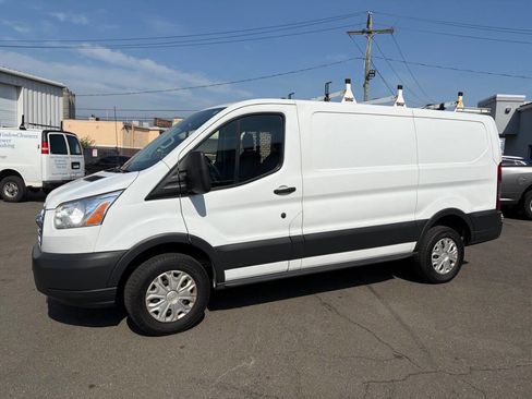 Used 2018 Ford Transit 250 130 Low Roof w/ Exterior Upgrade Package RWD image 1