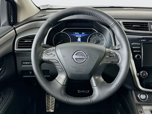 Used 2024 Nissan Murano SV AWD/4WD image 18