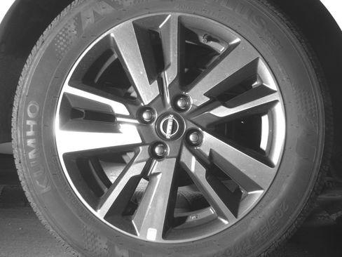 Used 2025 Nissan Versa SV FWD image 18