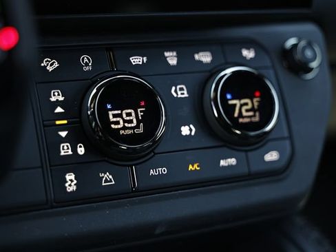 New 2026 Land Rover Defender 110 OCTA AWD/4WD image 53