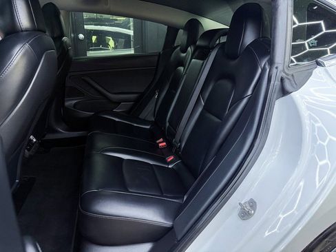 Used 2020 Tesla Model 3 Long Range image 20