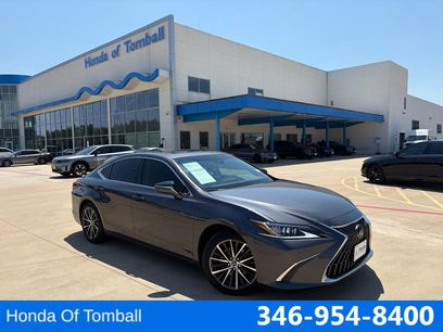Used 2022 Lexus ES 350 w/ Premium Package