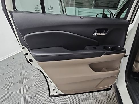 Used 2018 Honda Pilot Touring image 34