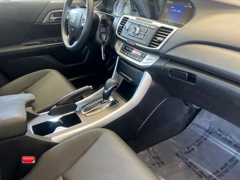 Used 2015 Honda Civic SE image 15