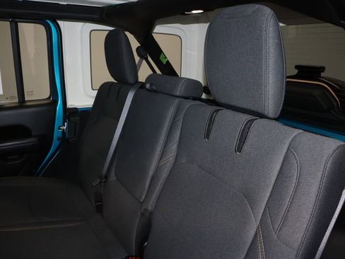 Used 2024 Jeep Wrangler Unlimited w/ Convenience Group image 21