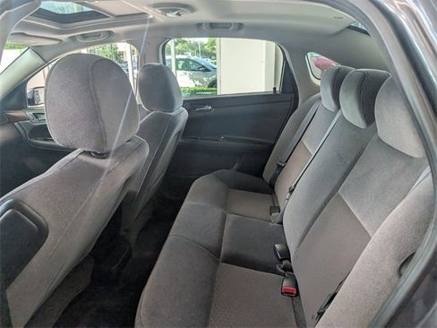 Used 2010 Chevrolet Impala LT w/ Convenience Package image 7