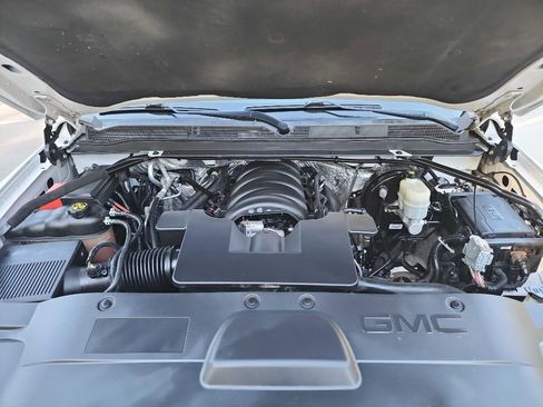 Used 2017 GMC Yukon XL SLT w/ Open Road Package image 45