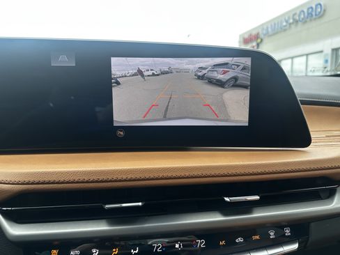 Used 2024 Cadillac XT4 Premium Luxury w/ Technology Package AWD/4WD image 23