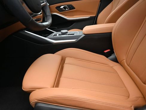 Certified 2025 BMW 330i Sedan RWD image 13