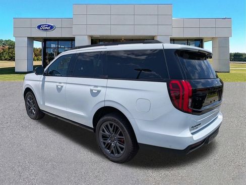 New 2025 Ford Expedition Platinum w/ Stealth Performance Package AWD/4WD image 3