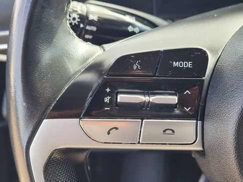 Used 2023 Hyundai Elantra SEL w/ Convenience Package image 13