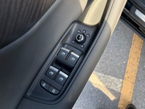 Used 2021 Audi Q7 2.0T Premium w/ Convenience Package image 12