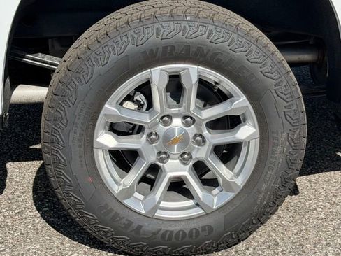 New 2026 Chevrolet Silverado 1500 LT w/ Z71 Off-Road Package image 10