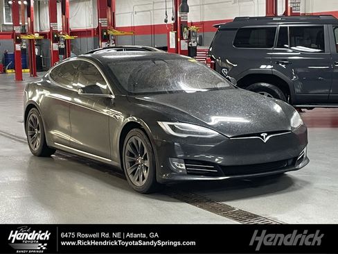Used 2021 Tesla Model S Long Range Plus image 1