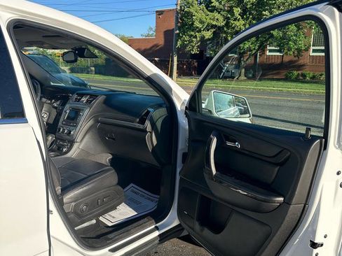 Used 2017 GMC Acadia Limited SLT image 21