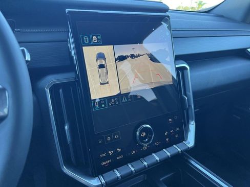 New 2026 GMC Acadia Elevation image 19