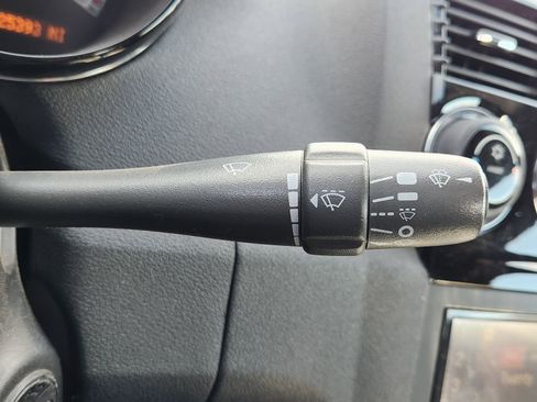 Used 2009 Saturn Sky Red Line image 24