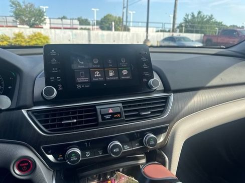 Certified 2018 Honda Accord EX-L image 6