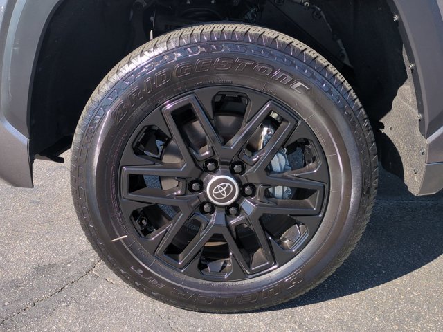 Used 2024 Toyota Tundra Limited AWD/4WD image 13