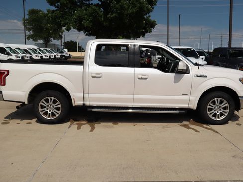 Used 2015 Ford F150 Lariat w/ Trailer Tow Package RWD image 2