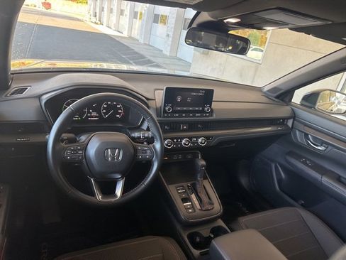 Certified 2025 Honda CR-V Sport image 22