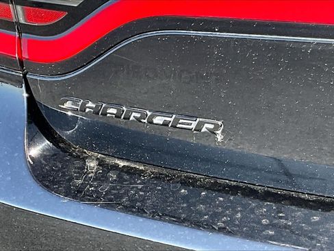 Used 2018 Dodge Charger SXT w/ Blacktop Package RWD image 10